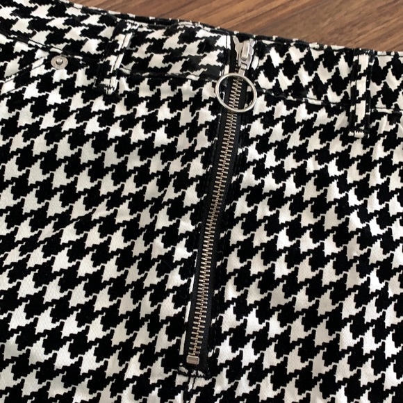 Topshop Houndstooth Mini Skirt - Picture 2 of 5